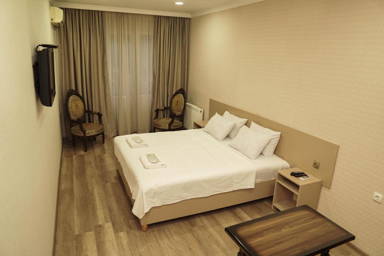 Hotel Venus Tbilisi Bagian luar foto
